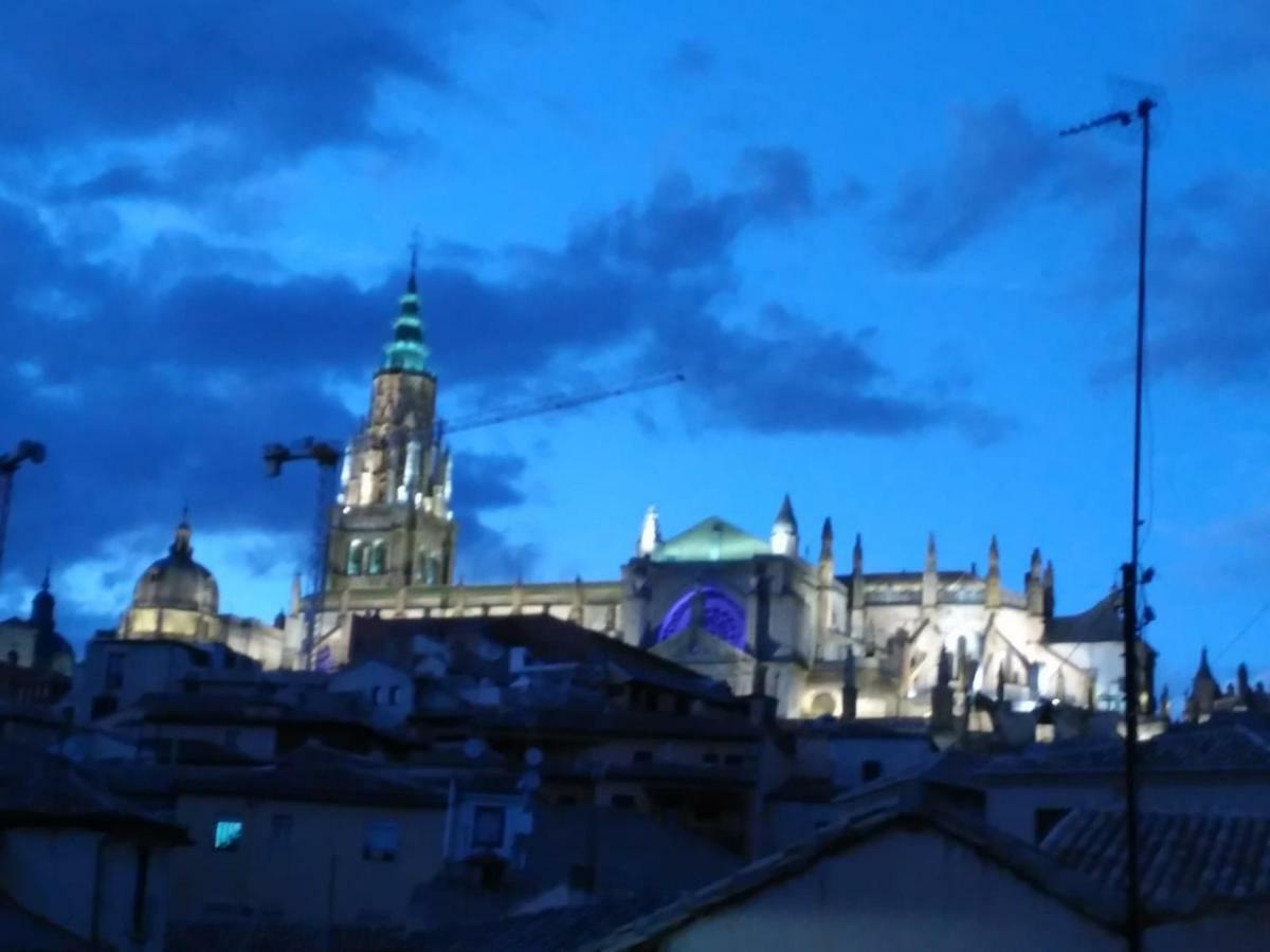 Catedral Toledo Apartment Bagian luar foto